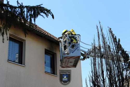 210426 Baum Dachstuhlbrand Oberasbach 023